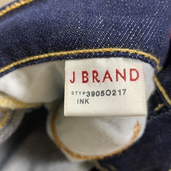 J Brand 26 USA MADE RN 117965 Boot Leg Jeans. - Picture 4 of 11